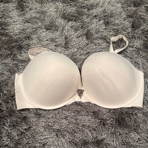 VS size 38 DD Elegant Cream Strapless Bra push up